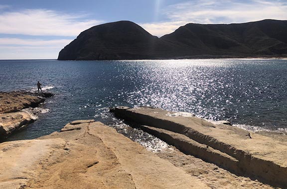 Costa acantilada Las Negras